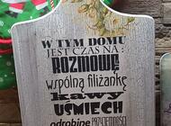 Grajewo ogłoszenia: Sprzedam dwie ciekawe deski ozdobne, jedna jest wykonana z drewna a... - zdjęcie